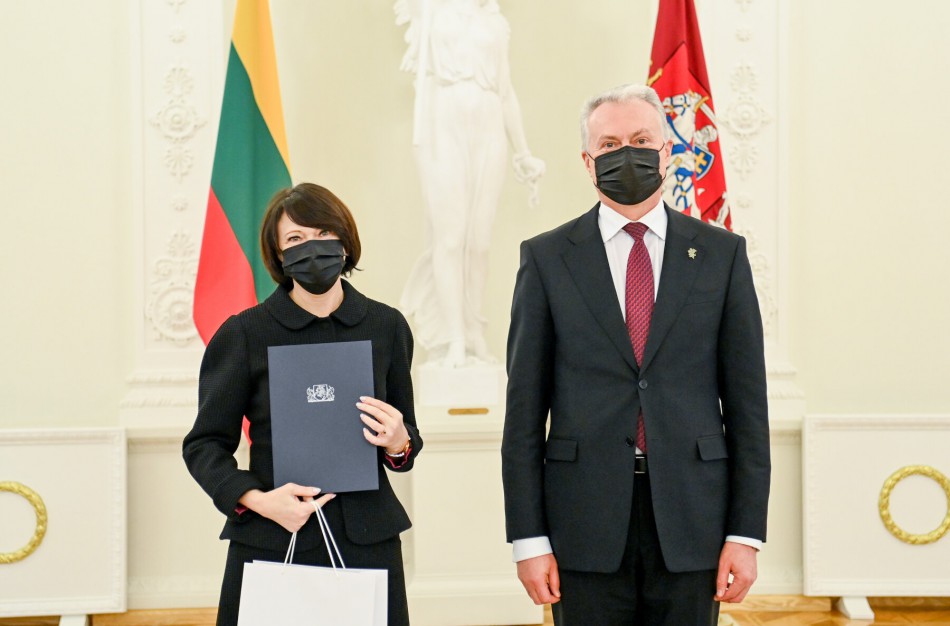 J. Ralio gimnazijai - LR Prezidento apdovanojimas