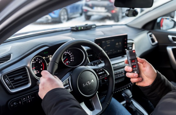 Policijos automobilių parką papildė dar 10 nežymėtų automobilių