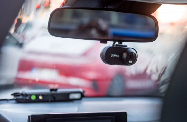 Policijos automobilių parką papildė dar 10 nežymėtų automobilių