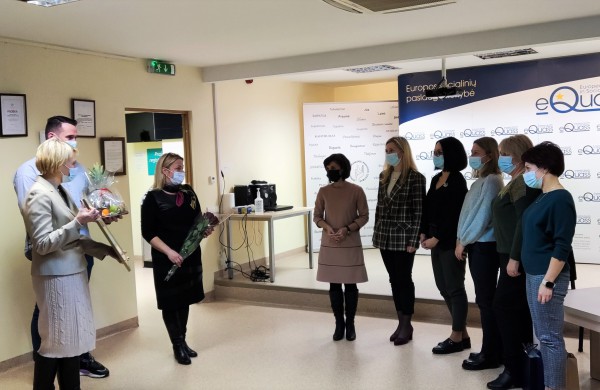 Viceministrė pasveikino Jonavos socialinių paslaugų centrą su suteiktu Europos kokybės sertifikatu