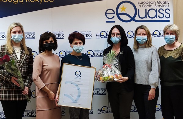 Viceministrė pasveikino Jonavos socialinių paslaugų centrą su suteiktu Europos kokybės sertifikatu