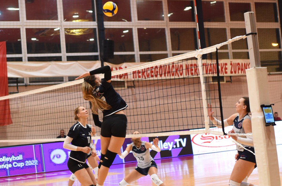 Lietuvos moterų tinklinio klubai iš Estijos per savaitgalį parvežė keturias pergales