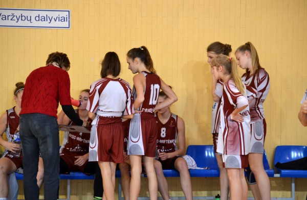 „Petrochema“ krepšininkės be didesnio vargo nugalėjo panevėžietes