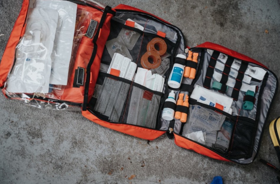 Pratęsiamas naujų pirmosios pagalbos rinkinių vairuotojams terminas