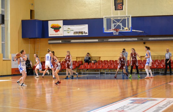 „Petrochema“ krepšininkės be didesnio vargo nugalėjo panevėžietes