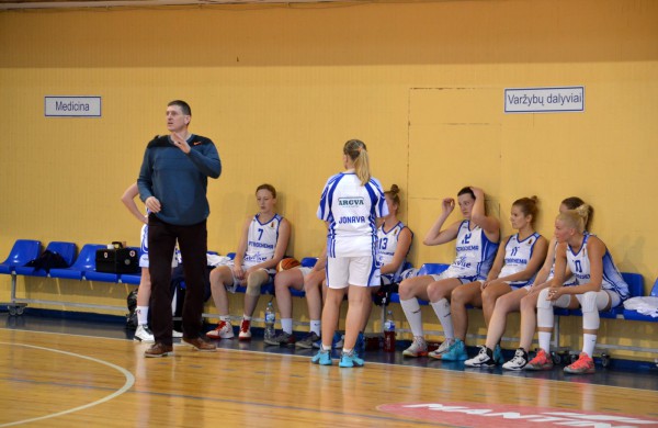 „Petrochema“ krepšininkės be didesnio vargo nugalėjo panevėžietes