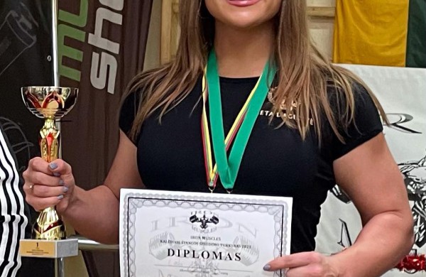 Iš Kalėdinio štangos spaudimo turnyro - du aukso spalvos medaliai