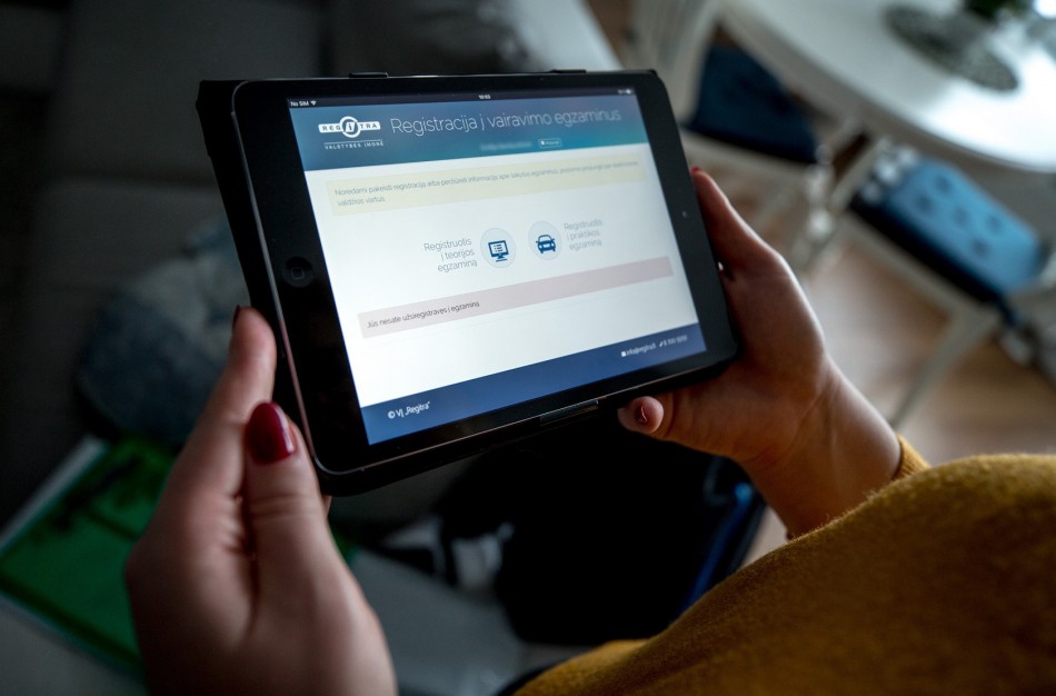 Nuo šiol internetu į vairavimo egzaminus bus galima užsiregistruoti tik per e. valdžios vartus
