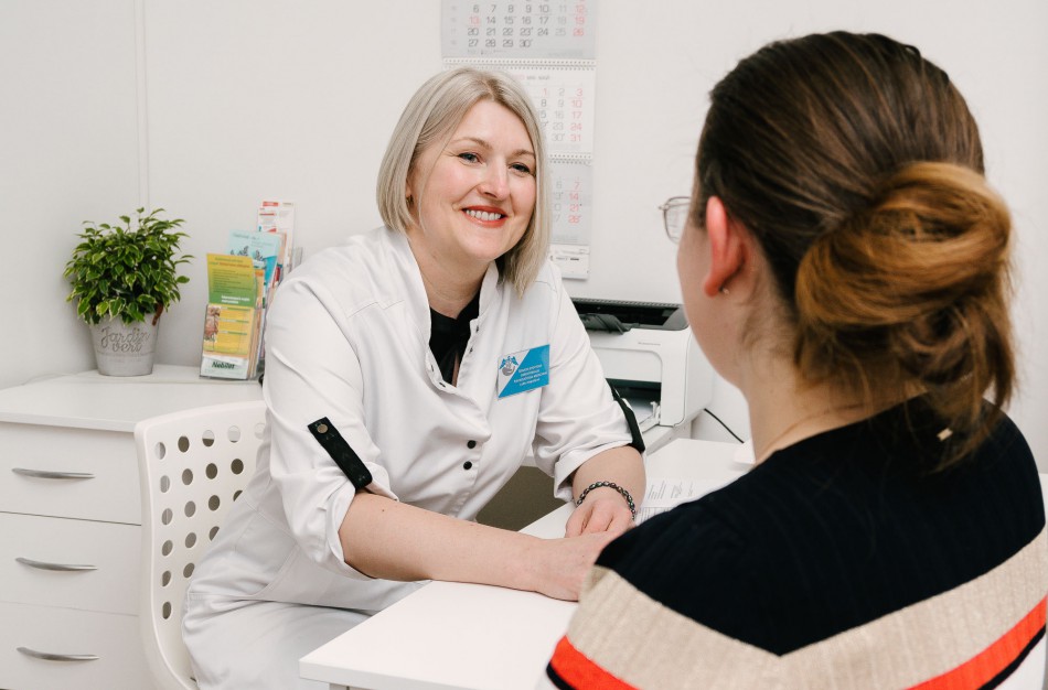 10 docentės L. Rapolienės patarimų, kurie padės neprarasti šventinės nuotaikos prie vaišių pilno stalo