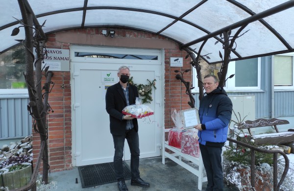 JKC šokėjai paruošė net 60 dovanėlių Jonavos globos namų gyventojams