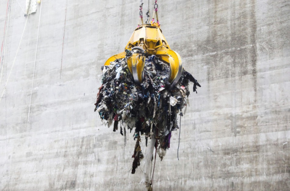 E. Sabutis įspėja: penkis kartus didinamas sąvartynų mokestis smogs gyventojams, o ministerija – šantažuoja