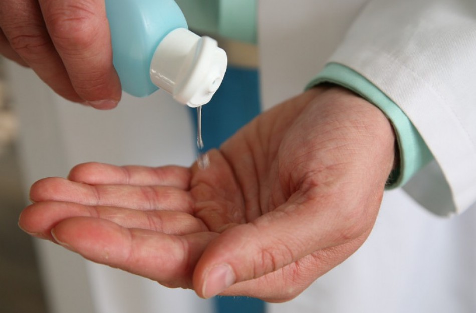 Atsako specialistai: ar buityje dezinfekantams reikėtų teikti pirmenybę