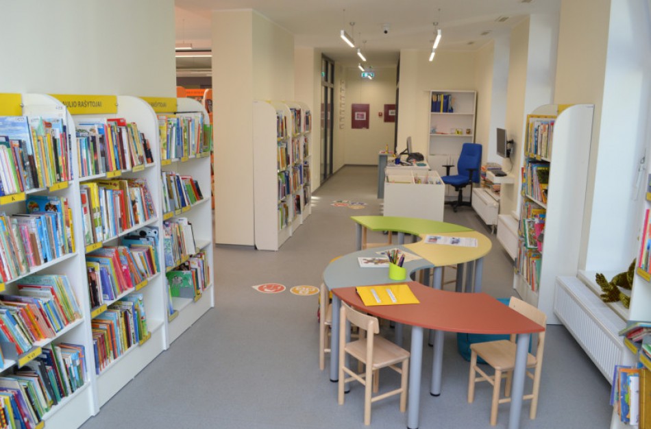 Tęsiama Skaitymo skatinimo programa: atsinaujina Metų knygos rinkimai, įsibėgėja „Knygų startas“