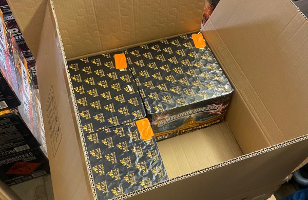 Rasta daugiau nei 400 vnt. pirotechnikos gaminių, kurių įsigijimo dokumentai pareigūnams nebuvo pateikti