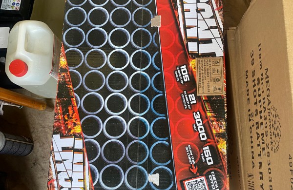 Rasta daugiau nei 400 vnt. pirotechnikos gaminių, kurių įsigijimo dokumentai pareigūnams nebuvo pateikti