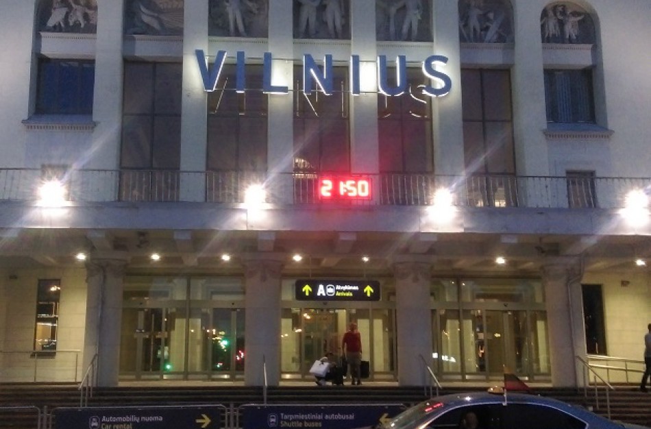 Į Angliją vykusi lietuvė pateikė, įtariama, suklastotą koronaviruso testo liudijimą