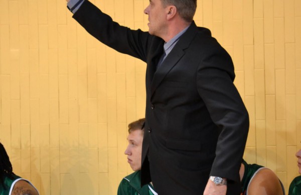 Savo aikštelėje Jonavos krepšininkai mačo pabaigoje susitvarkė su šilutiškiais