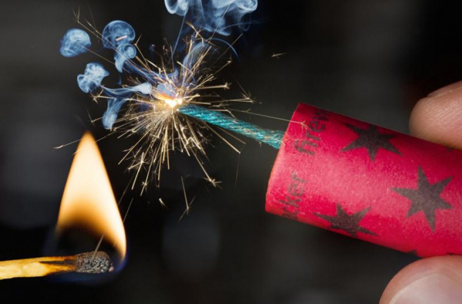 Naujųjų metų naktį šalies ugniagesiai gelbėtojai 50 kartų vyko gesinti degančių šiukšlių, šiukšlių konteinerių ir fejerverkų likučių