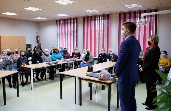 Meras pasveikino naujus mokyklų vadovus