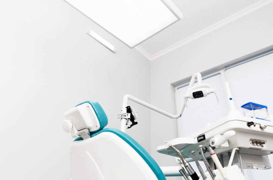 Dantų protezavimas: PSDF lėšos ištirpdė eiles