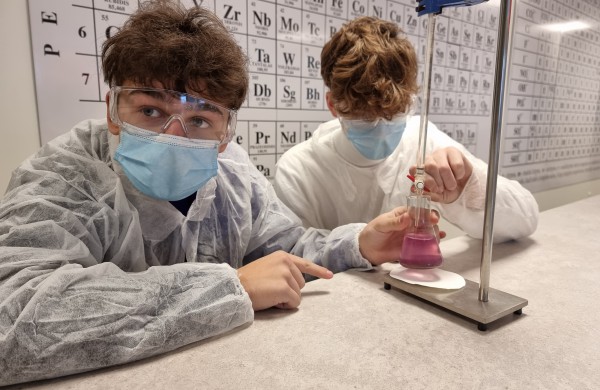 Jonavos Jeronimo  Ralio gimnazijoje – svarbūs pokyčiai: kodėl šiuolaikiniam mokiniui neužtenka vadovėlio?