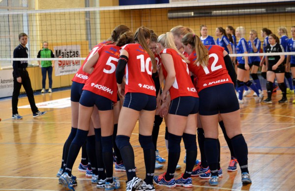 Pergalingas „Achema-KKSC“ tinklininkių savaitgalis