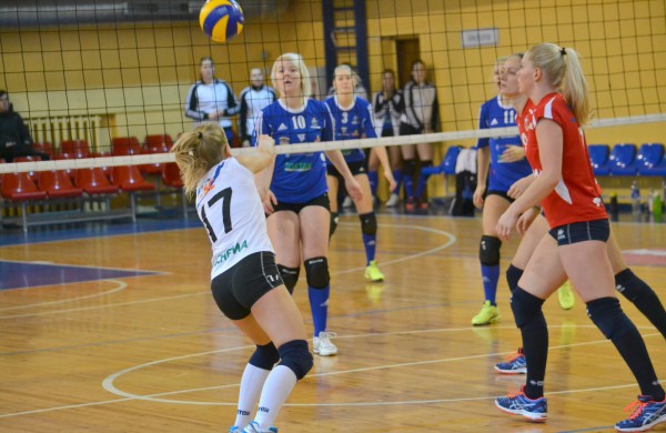 Pergalingas „Achema-KKSC“ tinklininkių savaitgalis