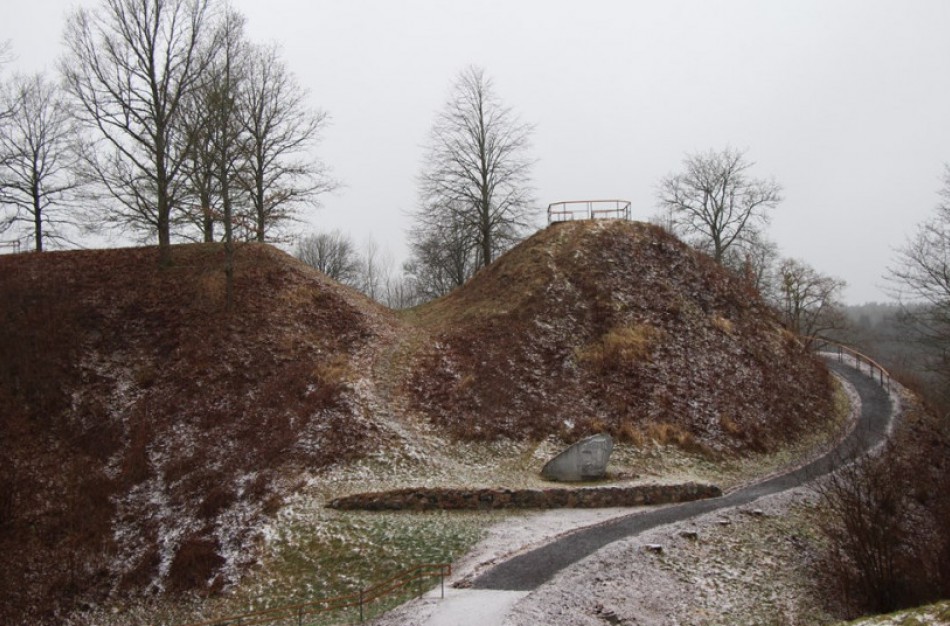Šią žiemą kviečiame aplankyti 10 piliakalnių saugomose teritorijose