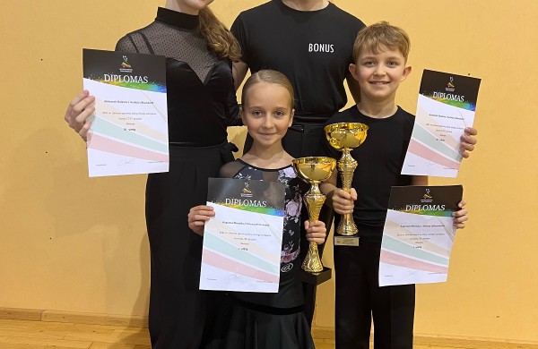 Jonaviečiai - geriausių Lietuvos 2021 m. sportinių šokių reitingo porų nugalėtojai