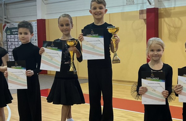 Jonaviečiai - geriausių Lietuvos 2021 m. sportinių šokių reitingo porų nugalėtojai