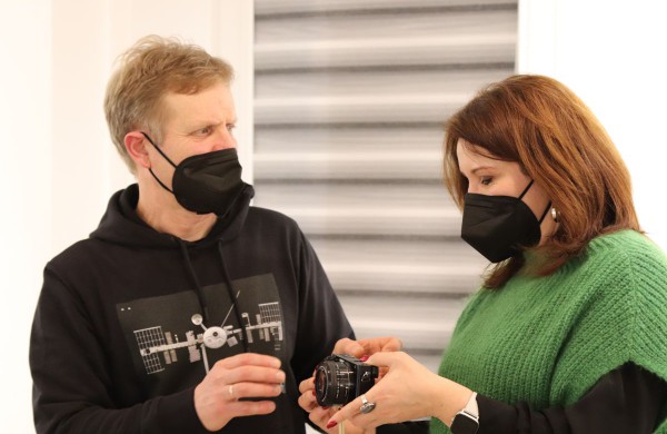 Jubiliejinė paroda „Žaidžiančio žmogaus žaidimai“: eksponuojami 35 darbai, sukurti 1993–2021 metais