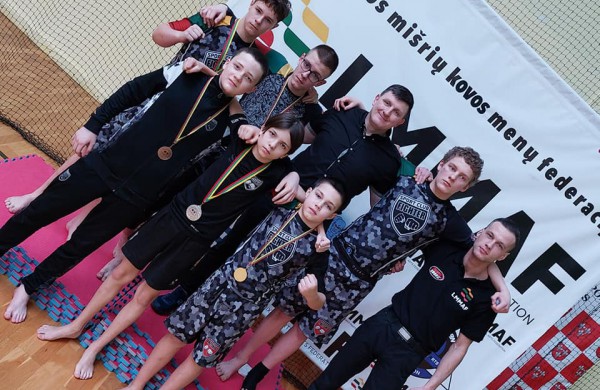 SK ,,Faiteris" klubo sportininkai toliau skina pergales: iš Jurbarko parsivežtas ne vienas medalis