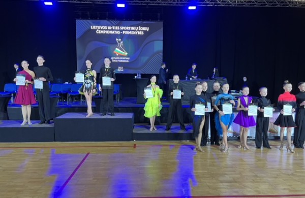Jonavos vardas skambėjo skelbiant geriausias Lietuvos šokėjų poras
