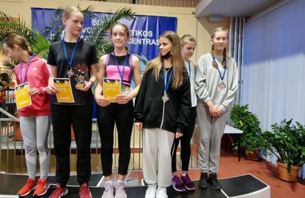 Jonavos KKSC lengvaatlečiai ir toliau skina pergales