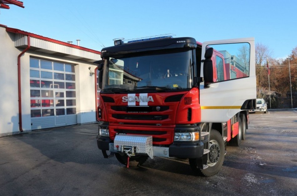 Ugniagesių gelbėtojų automobilių parką papildys 15 automobilinių cisternų