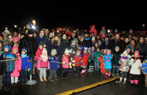 Jonaviečiai: "Pagaliau mūsų miesto eglė - graži!" 