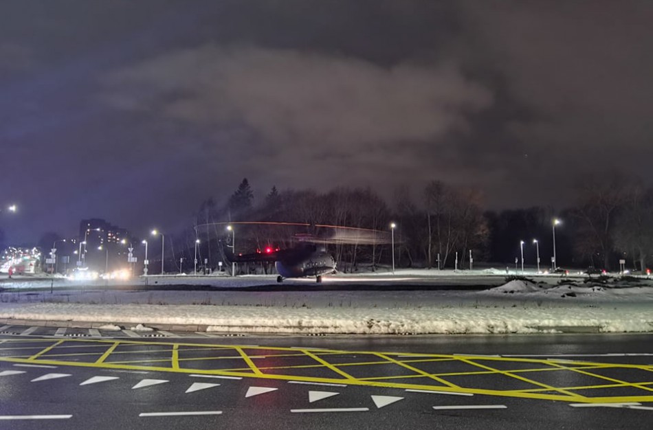 Karinis sraigtasparnis iš Rygos skubiai atgabeno donoro kepenis