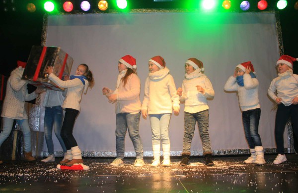 Jonaviečiai: "Pagaliau mūsų miesto eglė - graži!" 