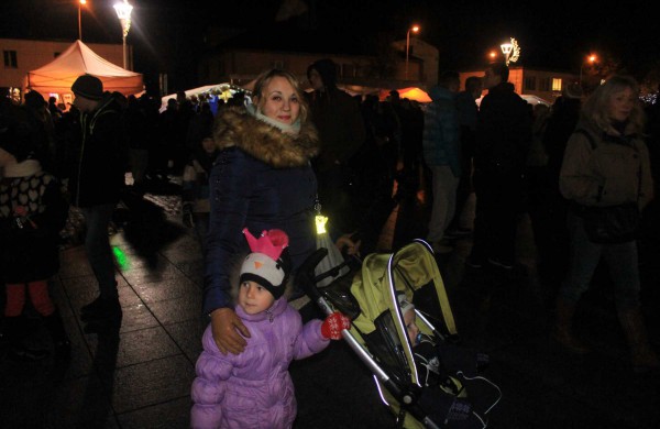 Jonaviečiai: "Pagaliau mūsų miesto eglė - graži!" 