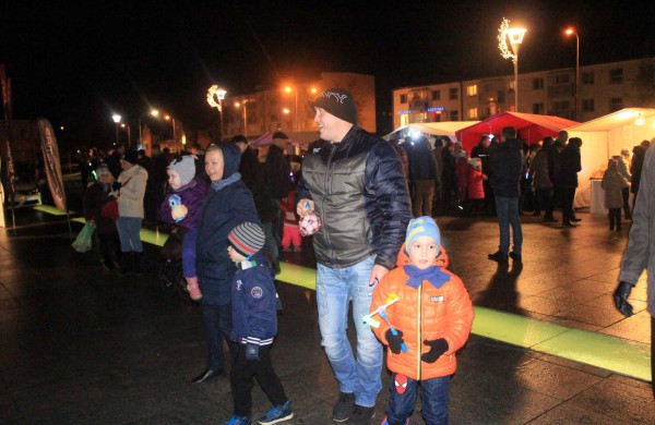 Jonaviečiai: "Pagaliau mūsų miesto eglė - graži!" 