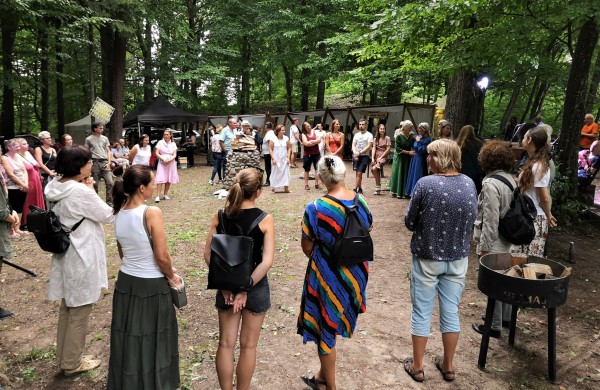 Sutartinių ratai – ir edukacija, ir meditacija