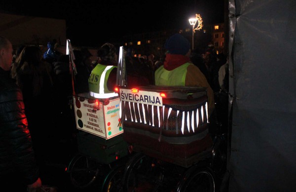 Jonaviečiai: "Pagaliau mūsų miesto eglė - graži!" 