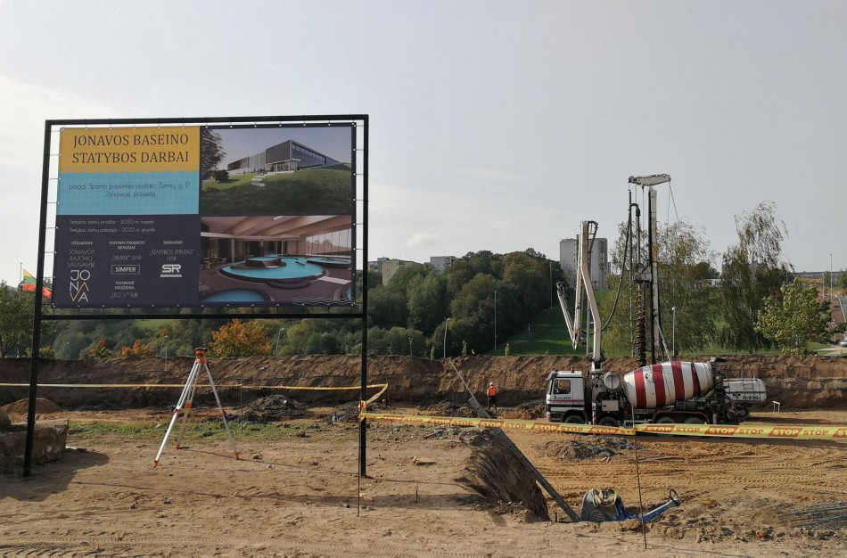 Skaitytojai teiraujasi, kada planuojama atidaryti naująjį Jonavos baseiną?