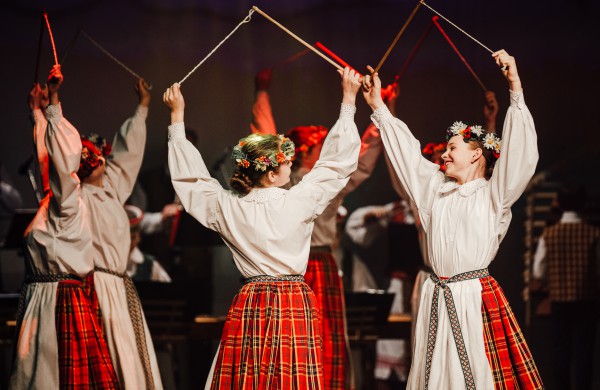 Vasario 16-oji Jonavoje: pagarba liaudies kultūrai ir šalies istorijai