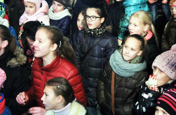 Jonaviečiai: "Pagaliau mūsų miesto eglė - graži!" 