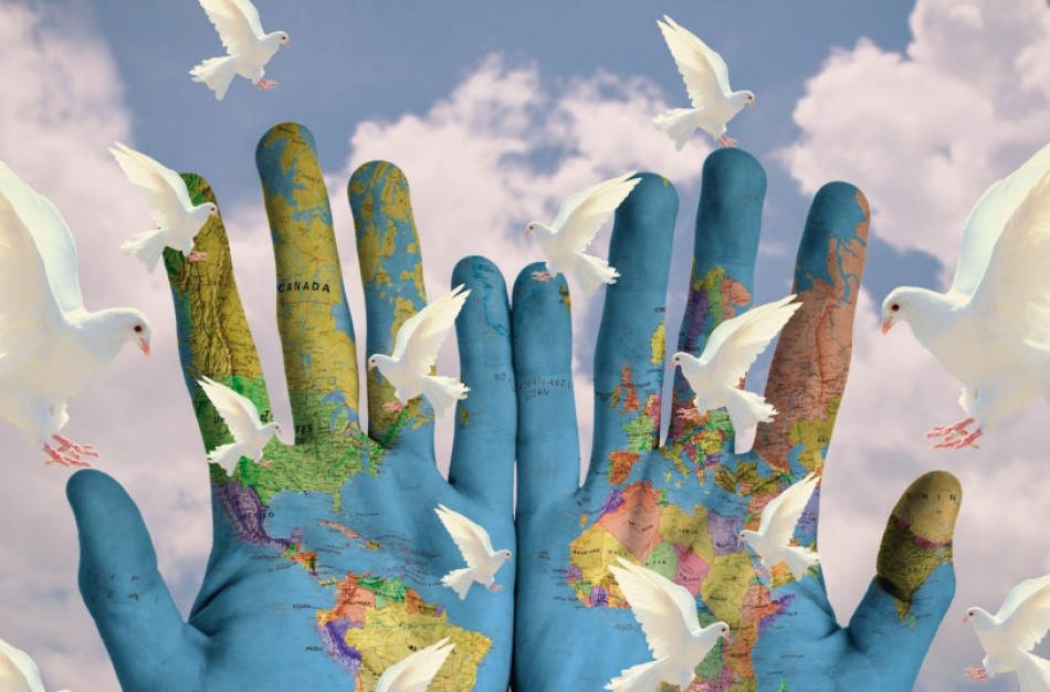 Kodėl reikia leisti sau jausti, kuo pavojingas nuolatinis naujienų sekimas ir kaip galime sau padėti