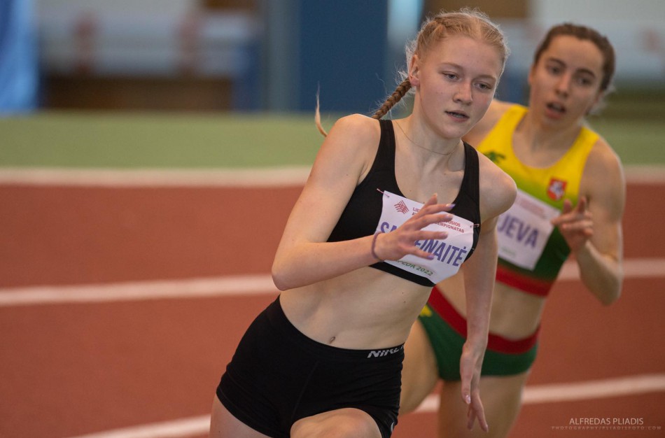 Jonavietė Ema Sarafinaitė – Lietuvos lengvosios atletikos suaugusių čempionato vicečempionė!