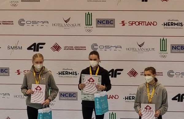 Jonavietė Ema Sarafinaitė – Lietuvos lengvosios atletikos suaugusių čempionato vicečempionė!