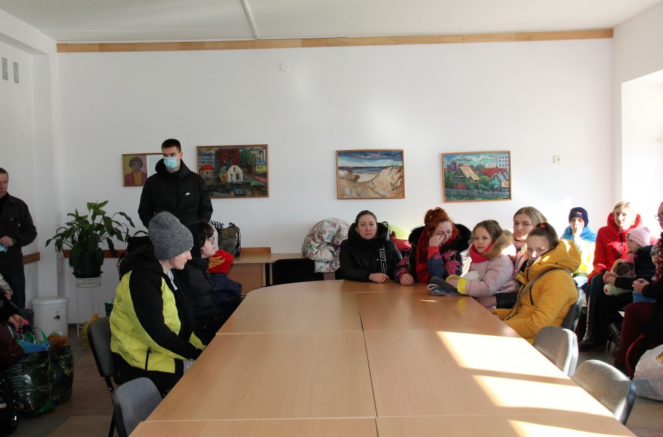 Pirmieji karo pabėgėliai Utenoje – 23 ukrainiečiai