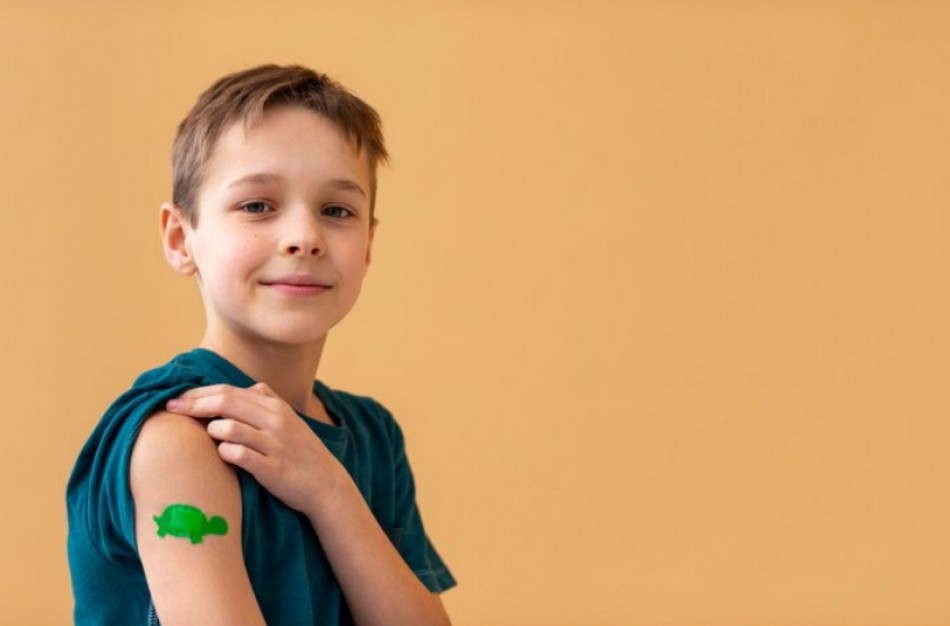 Vaikų skiepijimas Lietuvoje: pritarta sustiprinančiajai „Comirnaty“ vakcinos dozei, o pirminei vakcinacijai galima rinktis ir „Spikevax“ vakciną